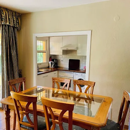 Marbella Villas וילה מארבלה