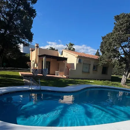 빌라 Marbella Villas *