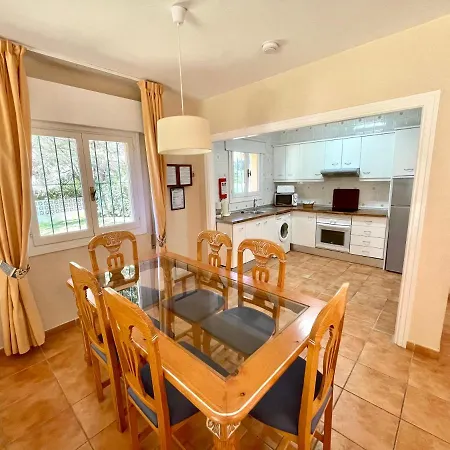 فيلاس ماربيسا كلوب